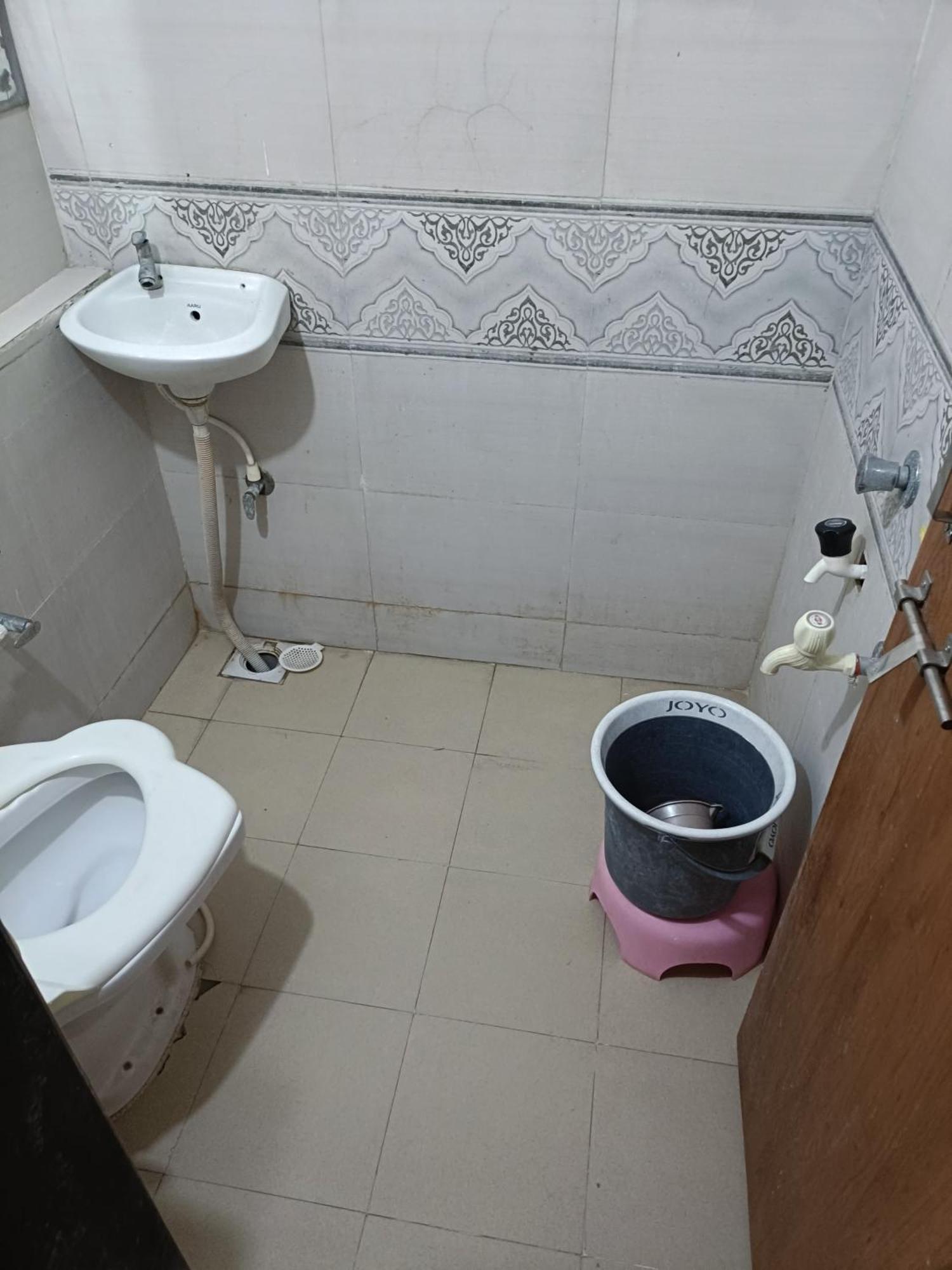 Hotel Mahalaxmi Dwārka Exteriör bild